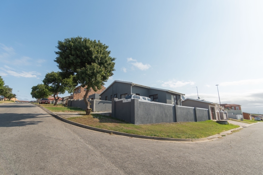 3 Bedroom Property for Sale in Kwamagxaki Eastern Cape